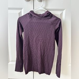 Lululemon top maroon in color